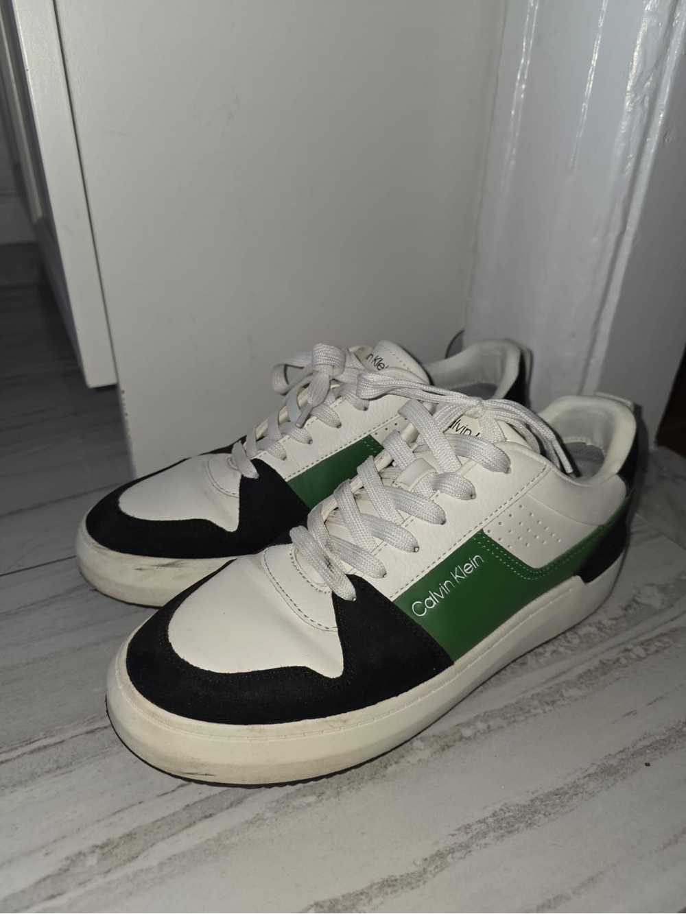Calvin Klein Men’s White, Black & Green Low-Top Sneakers